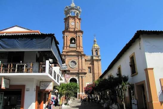 Puerto Vallarta City Tour and Malecon